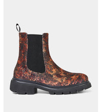 Load image into Gallery viewer, Autumn Wishes Chelsea Boot