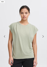Load image into Gallery viewer, Lisken Tshirt - Pistachio
