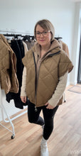Load image into Gallery viewer, Quilted Bomber Bodywarmer - Toffee
