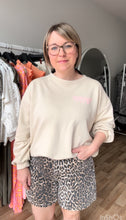 Load image into Gallery viewer, Cities Summer Sweat Top - Beige

