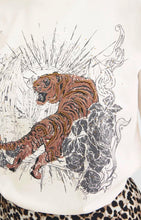 Load image into Gallery viewer, Pulz Khari Tshirt - White
