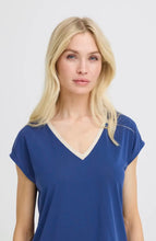 Load image into Gallery viewer, Billie Tshirt
